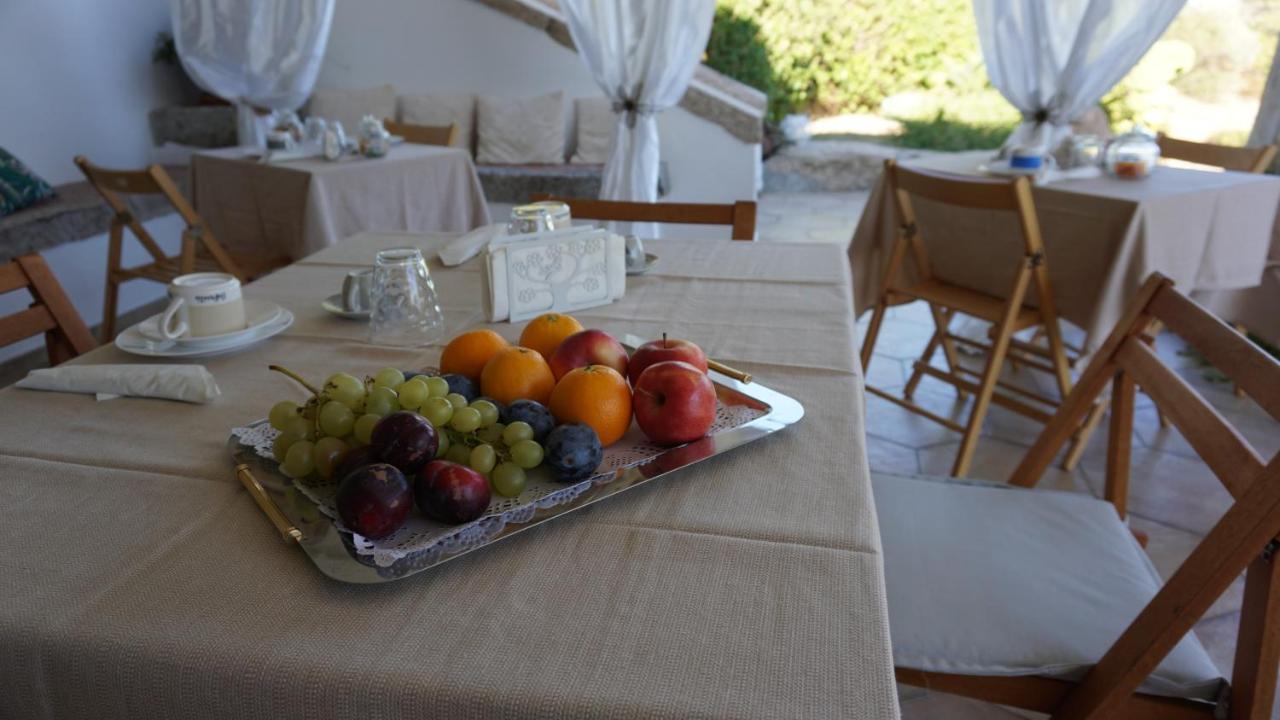 Li Petri Manni Bed & Breakfast Olbia Exterior photo